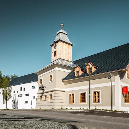 Hotel Zum Glockenturm Marktl Esterno foto