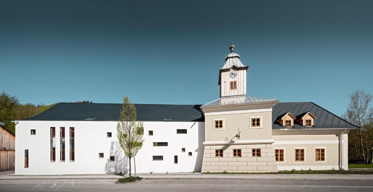 Hotel Zum Glockenturm Marktl Esterno foto